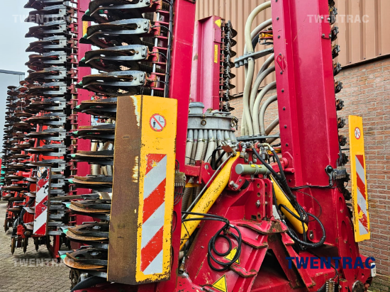 Afbeeldingen van Diverse gebruikte Vredo ZB3 zodenbemester / bemester 