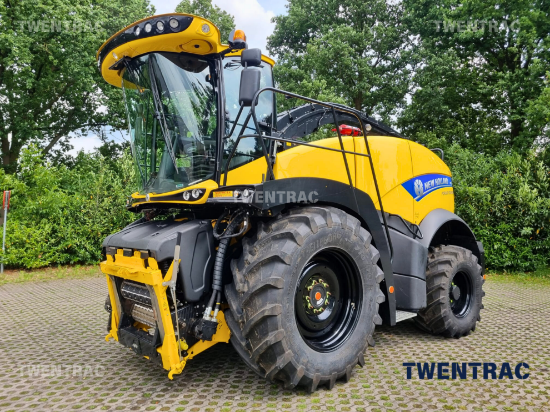 Afbeeldingen van New Holland FR550 zelfrijdende hakselaar