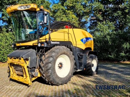 Afbeeldingen van New Holland FR9060 zelfrijdende hakselaar