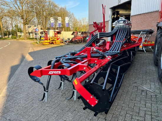 Afbeeldingen van New Holland FI 470 maisbek