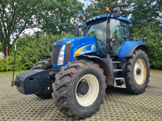 Afbeeldingen van New Holland T8020