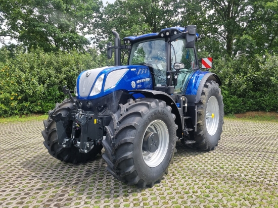 Picture of New Holland T7.300 AC New Gen