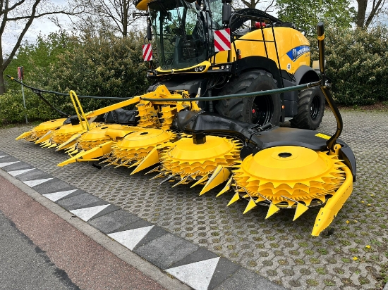 Bild von New Holland 90BFIE Plus 12 rij maisbek ( Kemper 490 Plus )