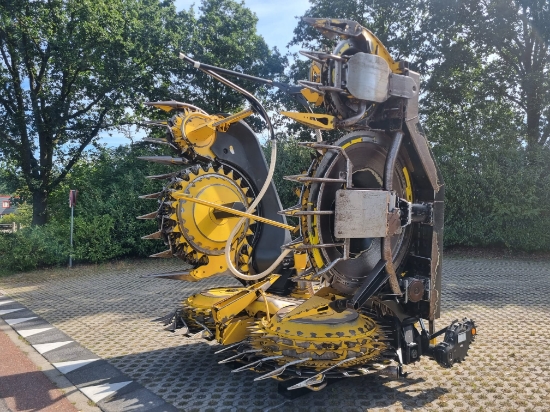 Bild von New Holland 750 BFIU / Kemper 475 plus maisbek