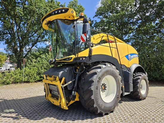 Afbeeldingen van New Holland FR550 zelfrijdende hakselaar
