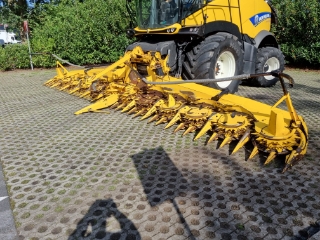 Bild von New Holland 390 maisbek